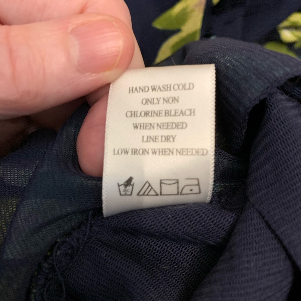 COPY - 5/$25 Coldwater Creek Blue Floral Wrap Blouse XL - Picture 5 of 6